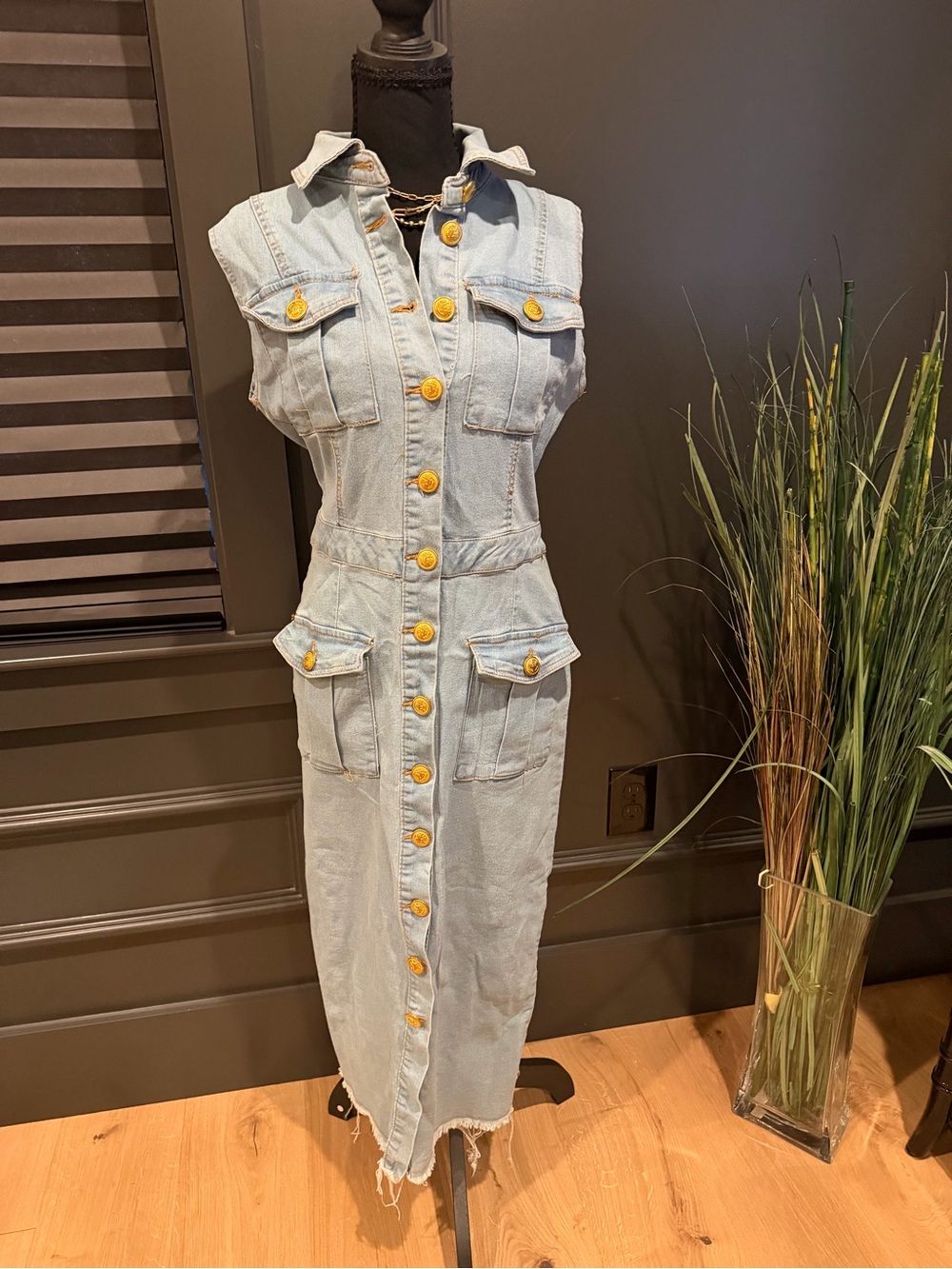 Sleeveless Light Blue Denim Midi Dress with Button Front